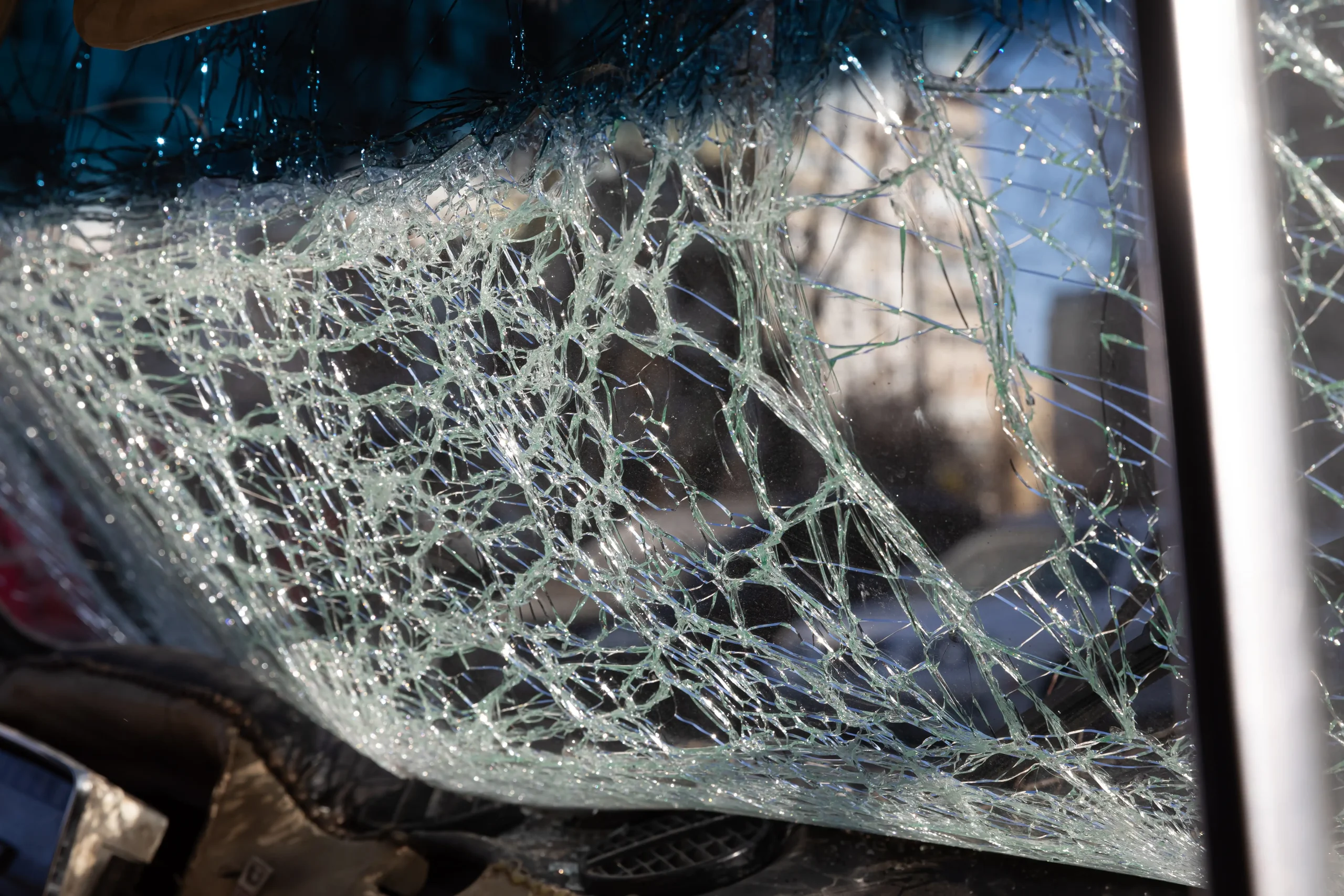 kyiv-ukraine-mar-20-2022-war-ukraine-car-damaged-by-falling-debris-after-russian-rocket-attack-kyiv (1)